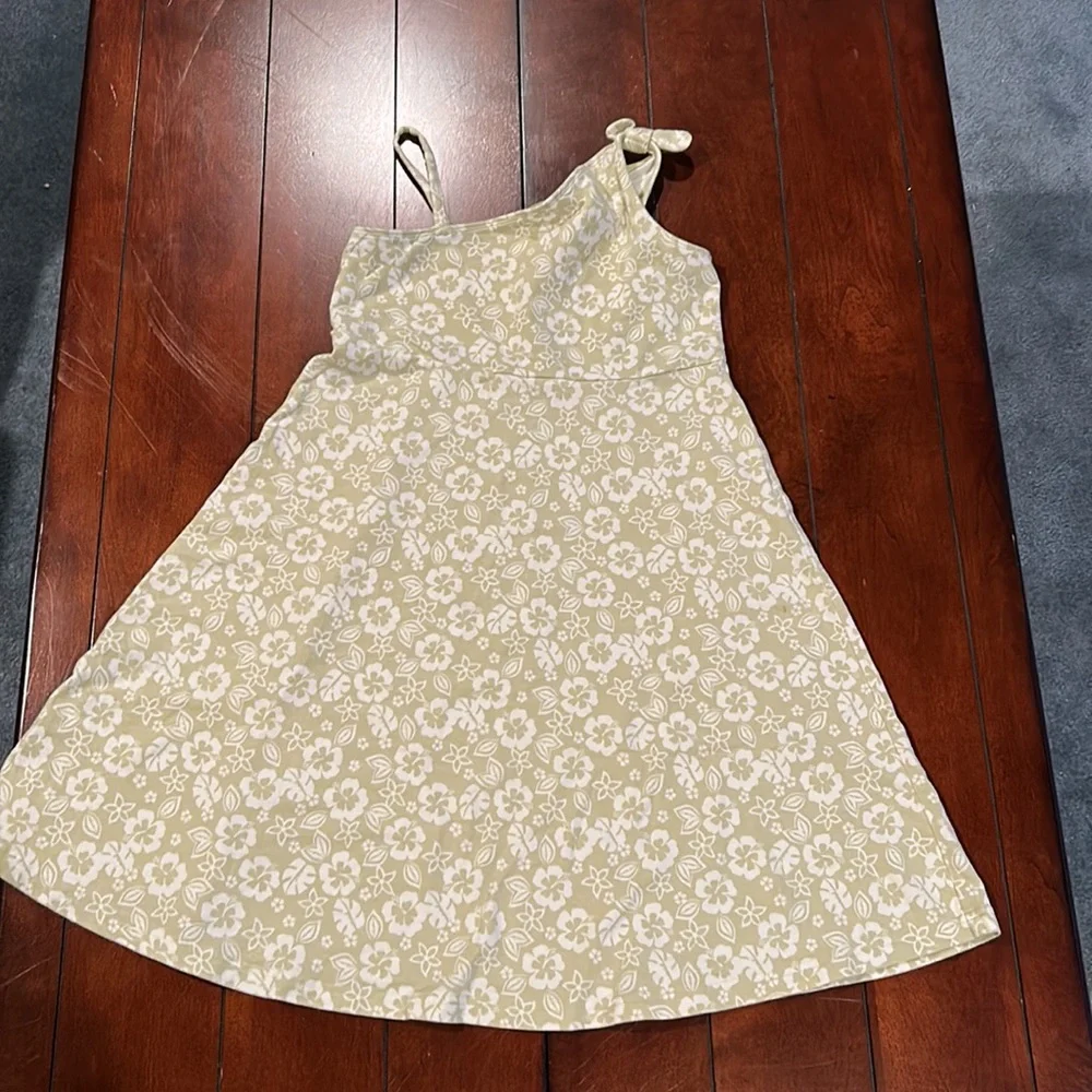 Gymboree Beach Shack Green Hibiscus Floral One Shoulder Dress size 9 small spots